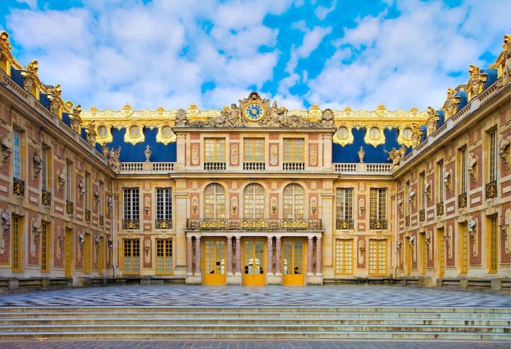 Studette Remilly A Versailles Eksteriør bilde