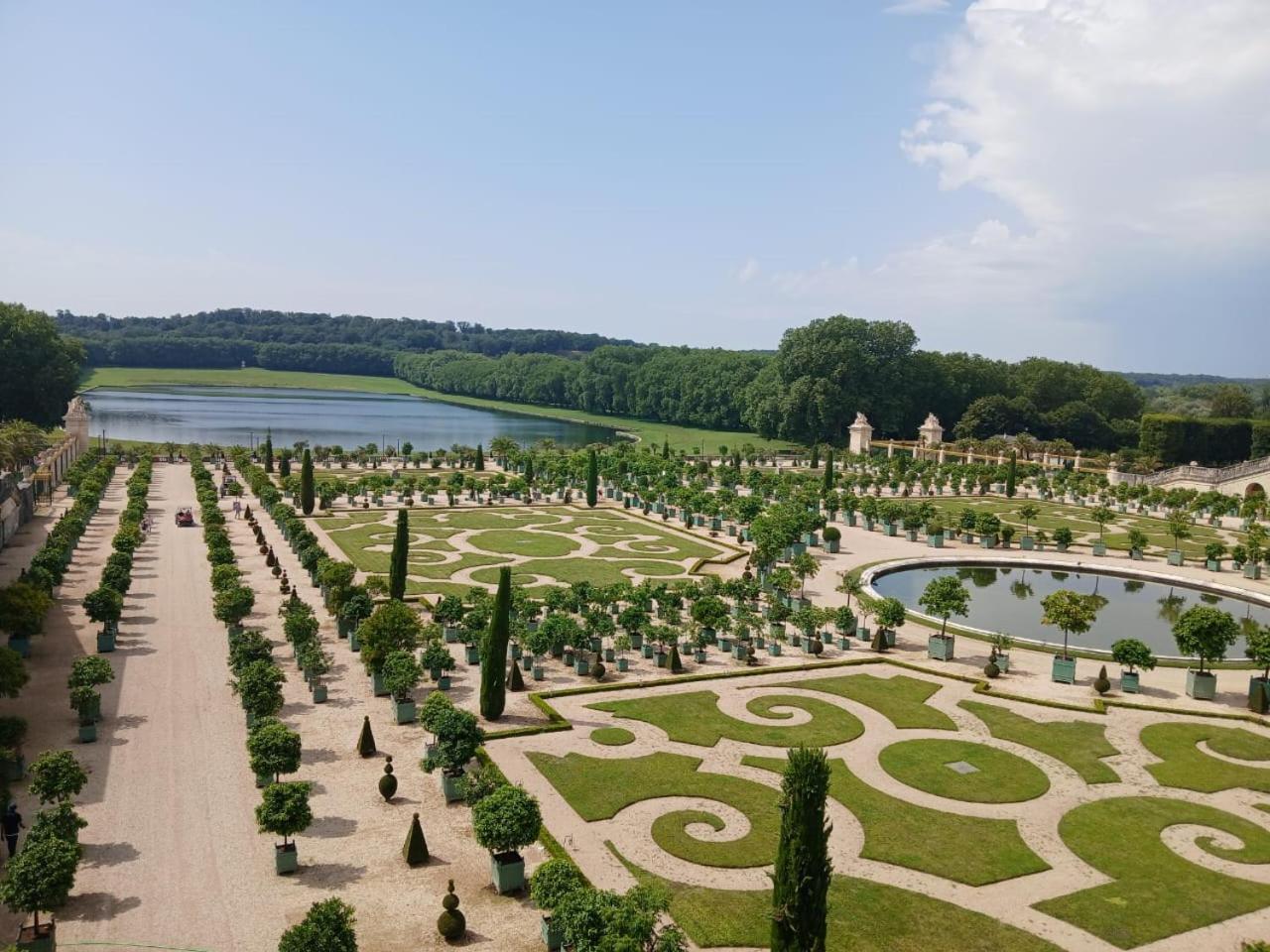 Studette Remilly A Versailles Eksteriør bilde